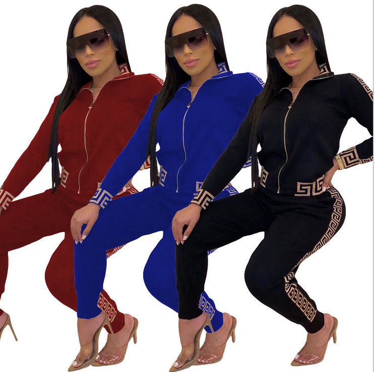 Thumbnail: Elegant Sportswear Set – Zip-Up Hoodie with Maze Pattern and Matching Pants