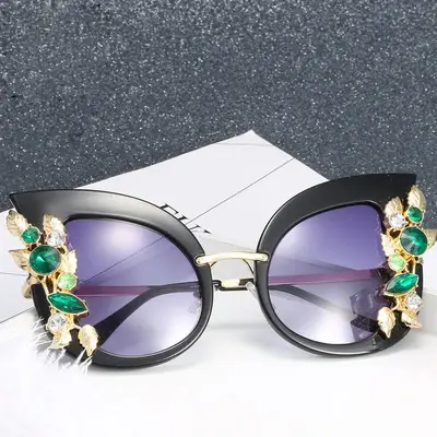 Thumbnail: Oversized Cat Eye Sunglasses – Rimless UV400 Rhinestone Luxury Shades for Women