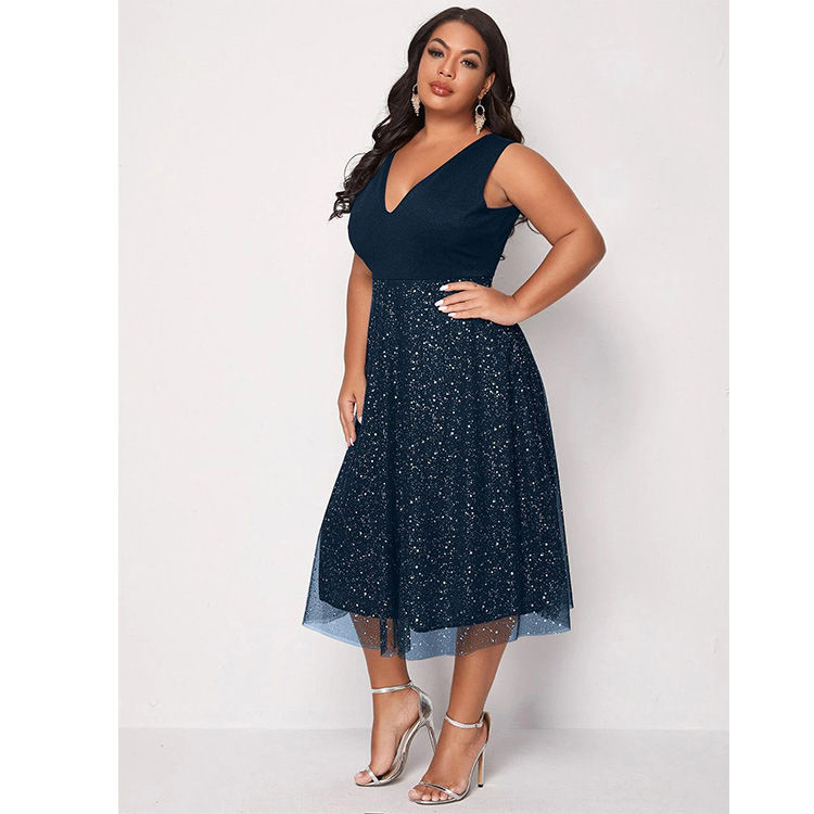 Thumbnail: Women’s Plus Size V‑Neck Polka Dot Slim Midi Dress