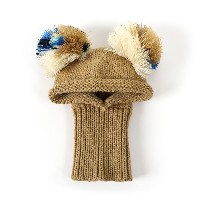 Green Christmas Pet Hat – Warm Winter Accessory with Ball for Dogs & Cats