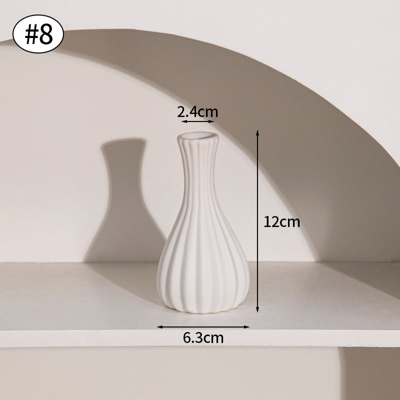 Thumbnail: Retro Ceramic Flower Vase – Tabletop Decorative Pot for Dried or Fresh Flowers