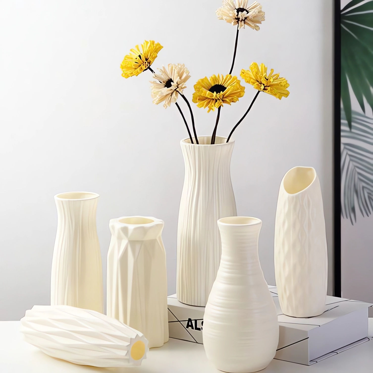 Nordic Style Plastic Flower Vase – Small Decorative Pot for Fresh Flowers