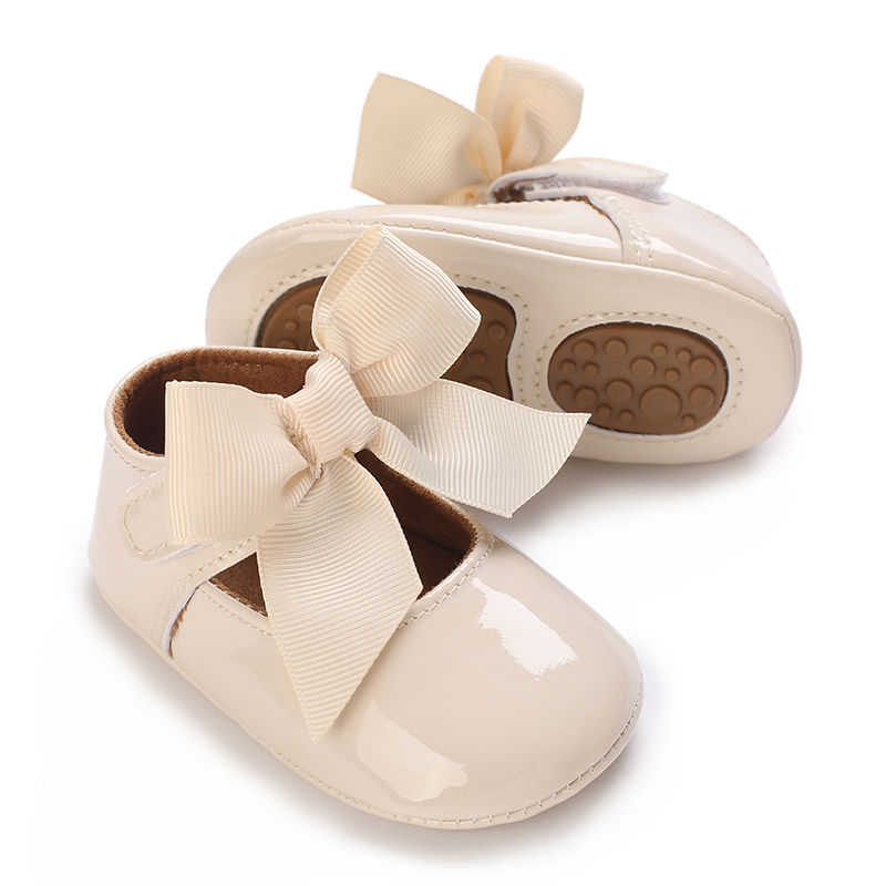 Thumbnail: Baby Girl Moccasins Soft Sole Princess Shoes with Lace Bow and Fringe