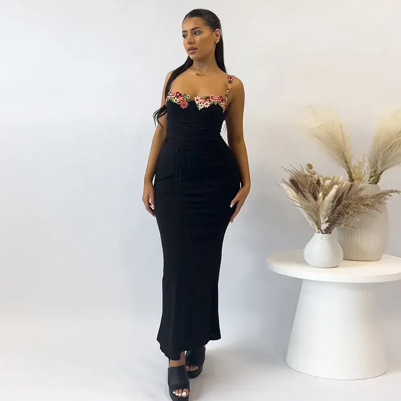 Thumbnail: Women’s Spaghetti Strap Floral Sleeveless Midi Dress