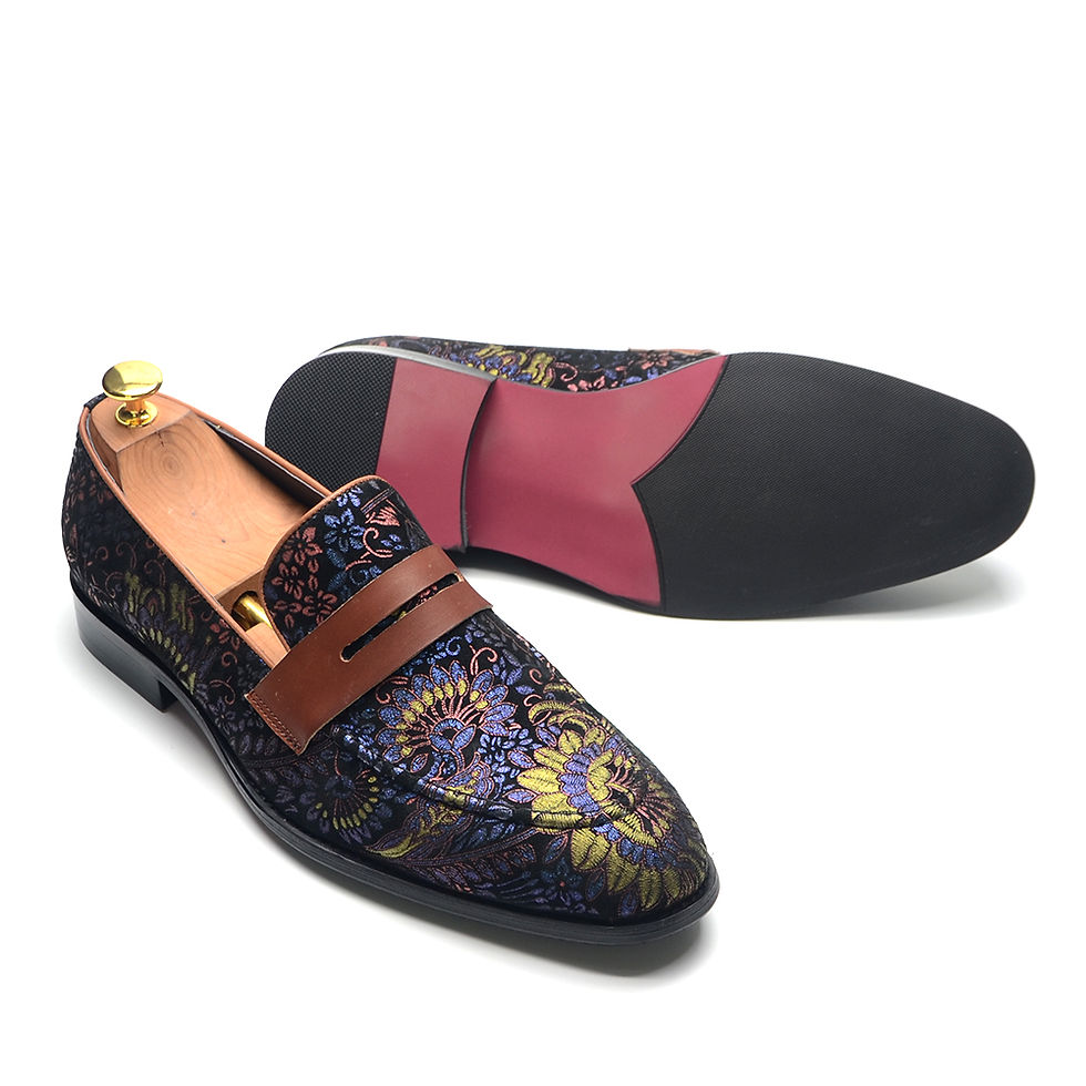 Thumbnail: Classic Mens Dress Shoes With Floral Pattern Elegant European Style Design