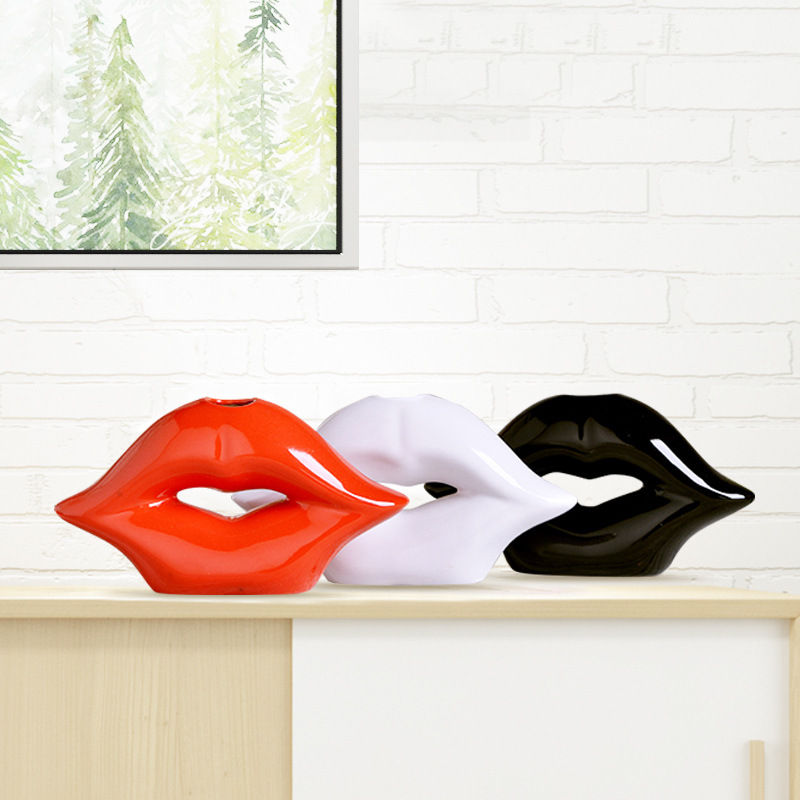 Nordic Red Lip Ceramic Vase – Creative Tabletop Flower Container for Home Décor