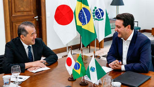 Ratinho Junior recebe embaixador do Japão em primeira visita ao Paraná