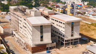 Novo Hospital São José se aproxima de 50% de execução e avança para fase de acabamentos