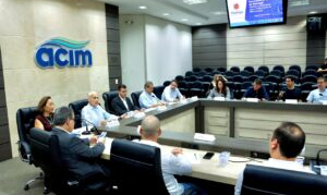 Missão técnica de prefeitos de Mato Grosso do Sul e da Bahia conhece modelo de saúde pública de Maringá