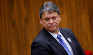 Tarcísio, sobre Sabesp: tarifas sempre vão subir, mas menos do que se fosse empresa pública