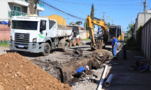Rua Uniflor recebe obras de melhorias no sistema de drenagem