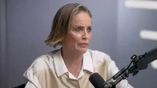Sharon Stone revela estar celibatária e diz o que busca em um relacionamento