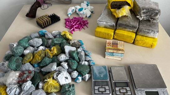 PCPR e PMPR prendem sete pessoas em operação contra o tráfico de drogas em Palmeira