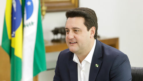 Ratinho Junior vence Lula em nova pesquisa eleitoral