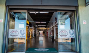 Mercado Capão Raso tem programação especial de férias com parque de infláveis, pipoca e vacinação