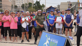 Fim de semana tem Jogos da Pessoa Idosa, lazer nos bairros, boxe e karatê em Curitiba