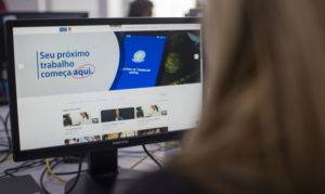 Portal Emprega Curitiba reúne vagas em diferentes áreas; busque a sua
