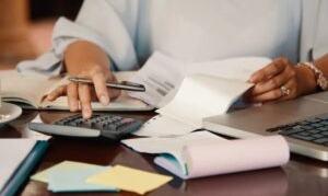 Dívida das famílias nos EUA caiu US$ 13 bilhões, para US$ 18,8 trilhões no 2º trimestre