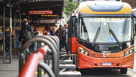 Urbs reforça frota do transporte coletivo para jogo do Brasil na Copa do Mundo