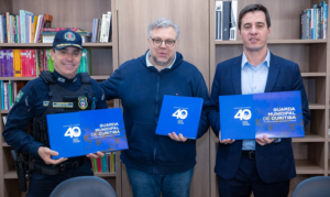 Livro dos 40 anos da Guarda Municipal chega a instituições públicas