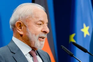 Enquanto Trump não falar de tarifaço, eu não falarei, diz Lula