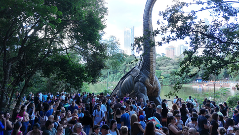 Dinossauros colocam Maringá na rota do turismo e atraem visitantes de outras cidades e estados