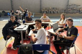 Alunos de curso técnico em Maringá criam apps com foco em melhorar a vida de idosos