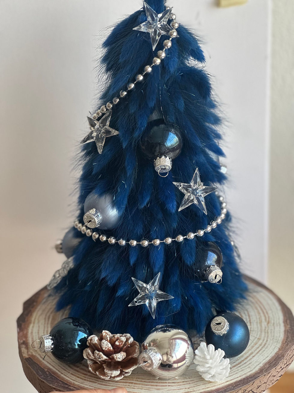 Thumbnail: Bunny tails dark blue tree 