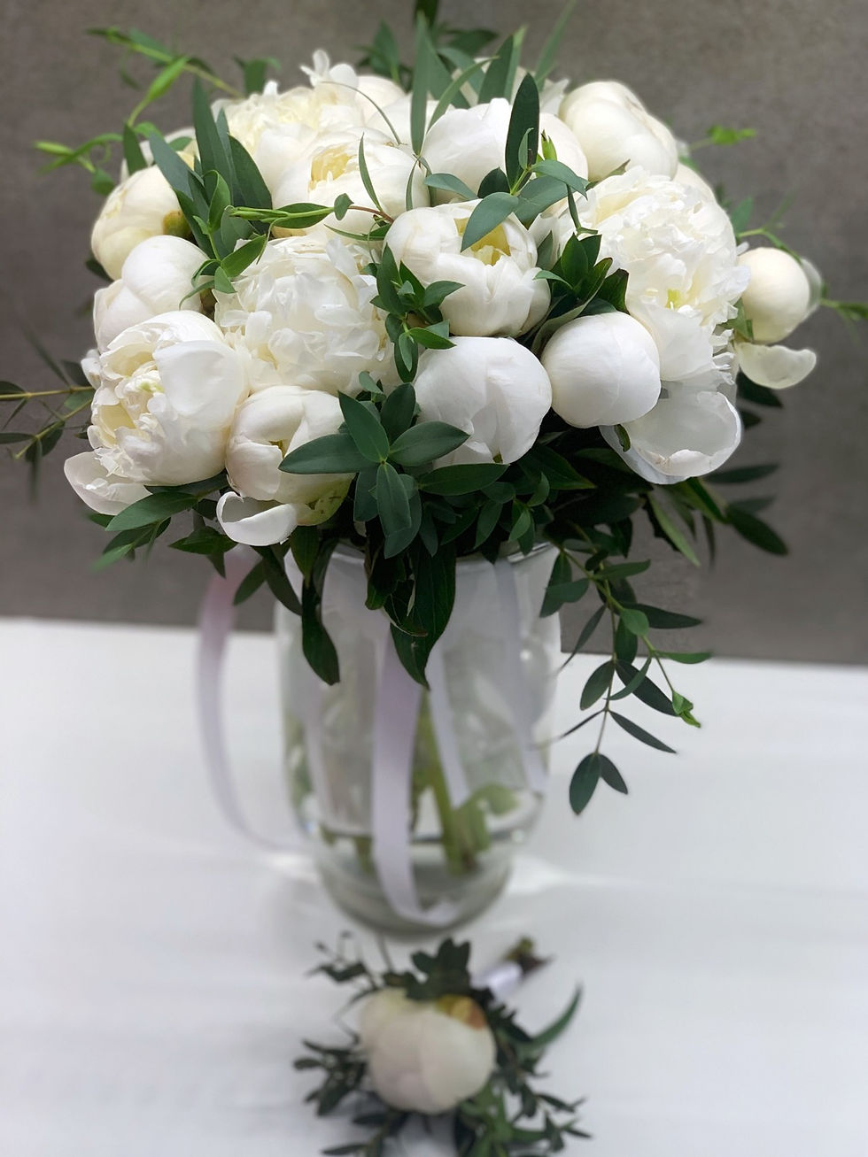 Μικρογραφία: 20 peonies and eucalyptus 