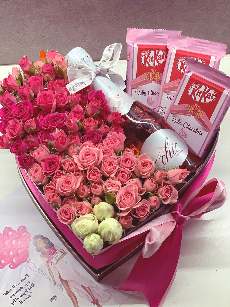 Thumbnail: Mini roses and champagne 