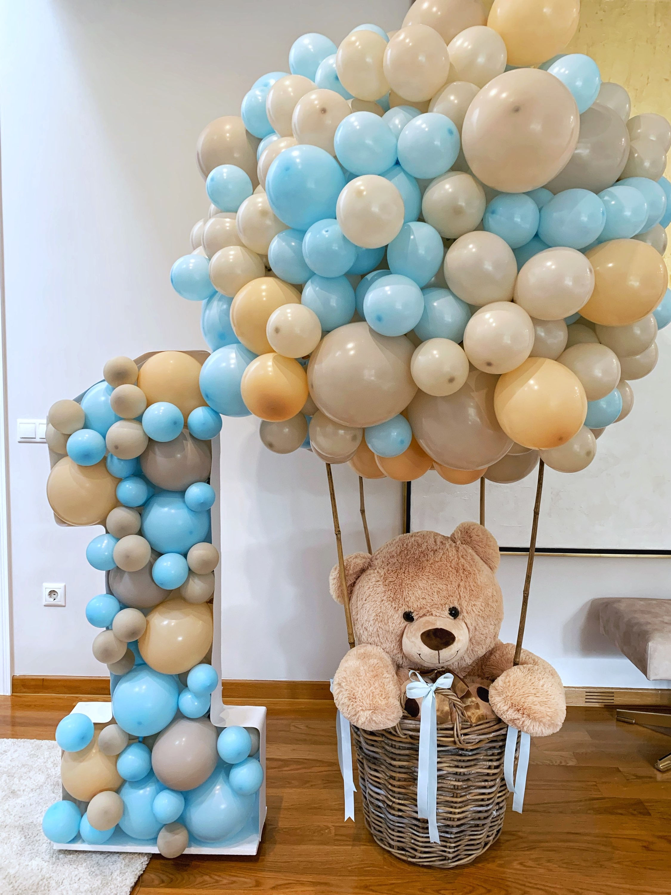 Hot air balloon + Number