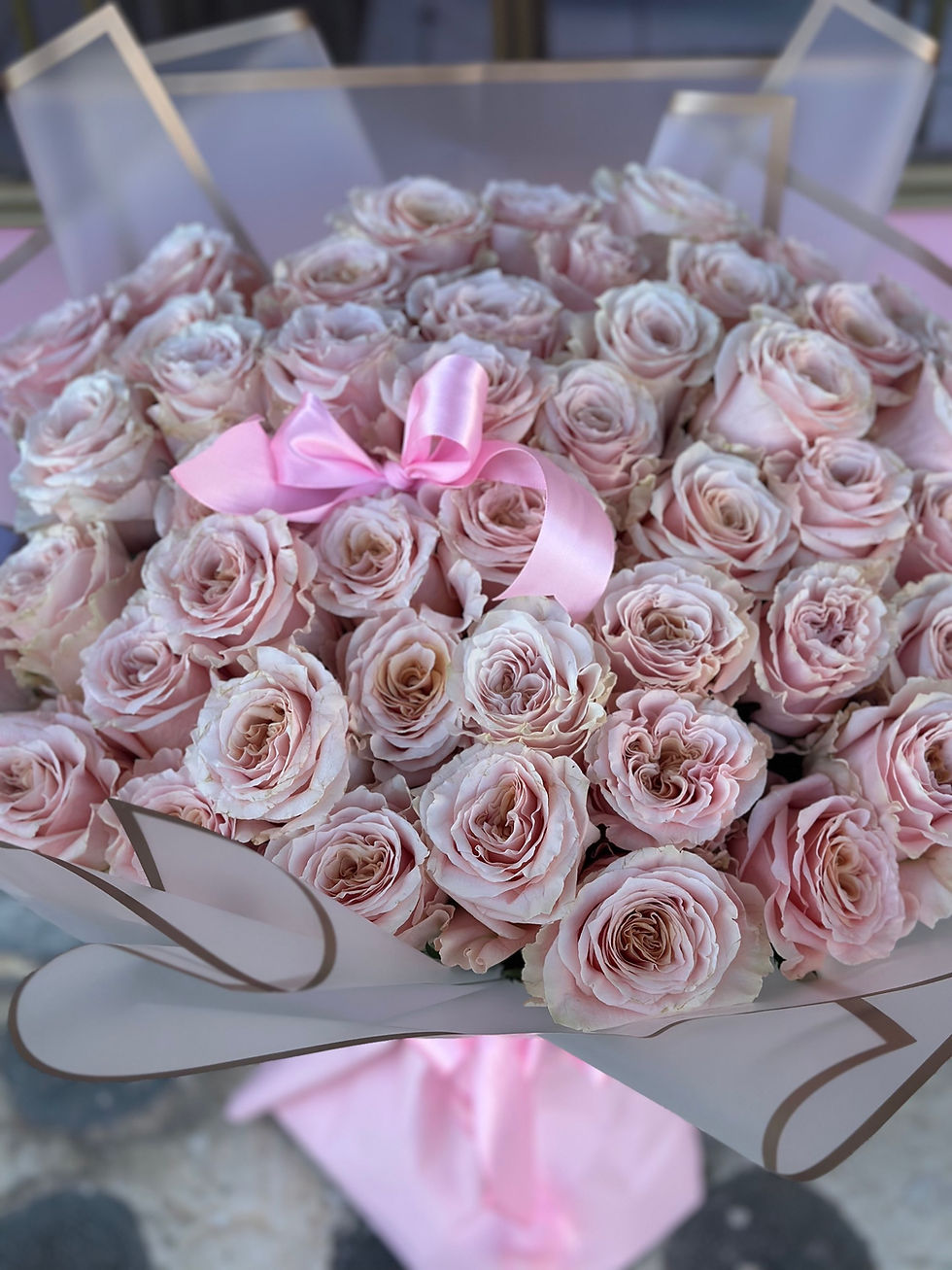 Thumbnail: 50 pink roses Ecuador garden 