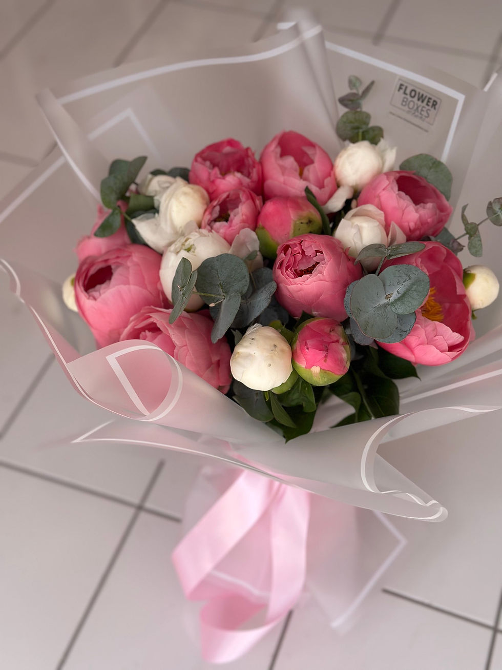 Thumbnail: 18 peonies mixed colours 