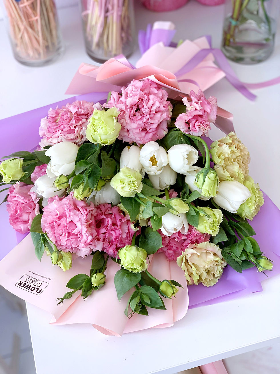 Μικρογραφία: Lisianthus and tulips mix