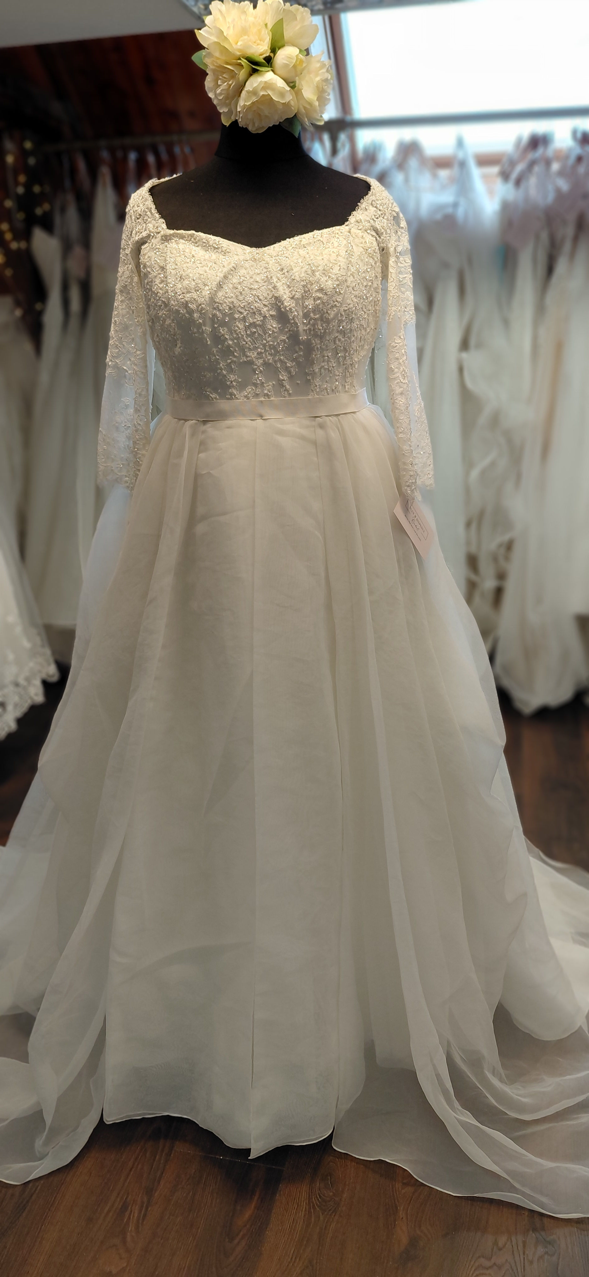 WG 1173 Gilda, size 20