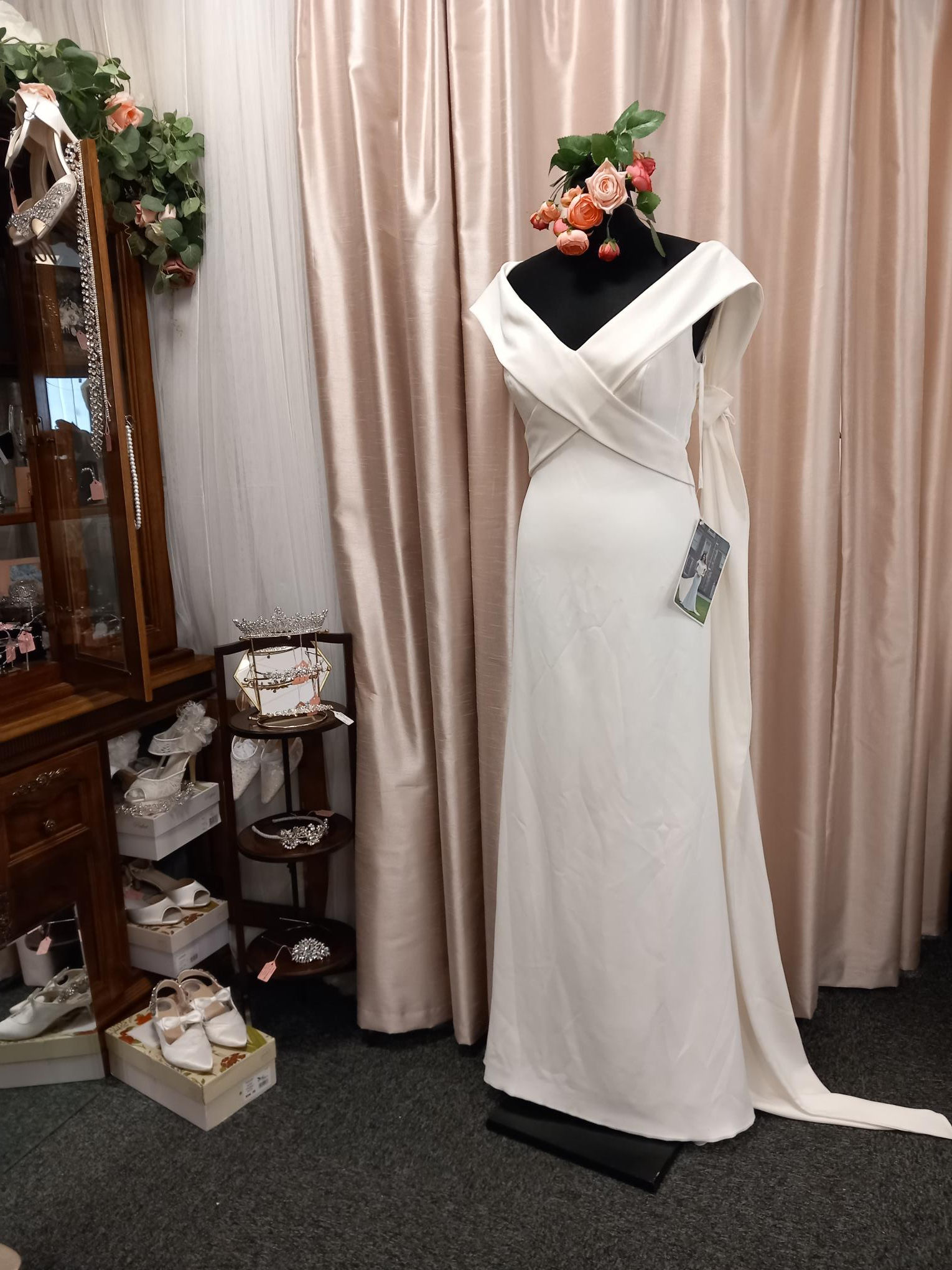 WG 651 Neve, size 16