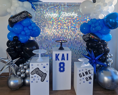 sailboard backdrop gaming party with balloons
