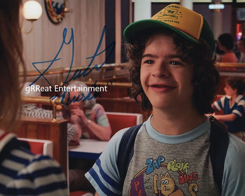Gaten Matarazzo autographed 8 in x 10 in photo