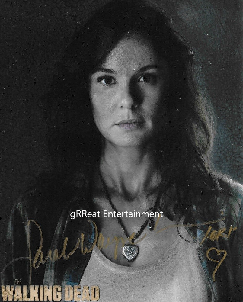 Sarah Wayne Callies autographed 8 in x 10 in photo