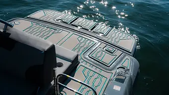 Descubre una nueva forma de navegar con estilo y elegancia.