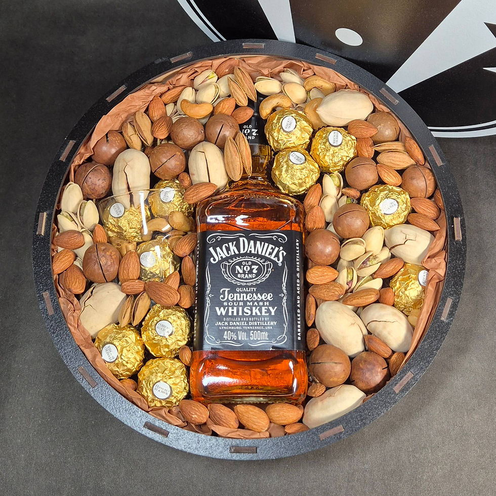 віскі з горіхами і цукерками