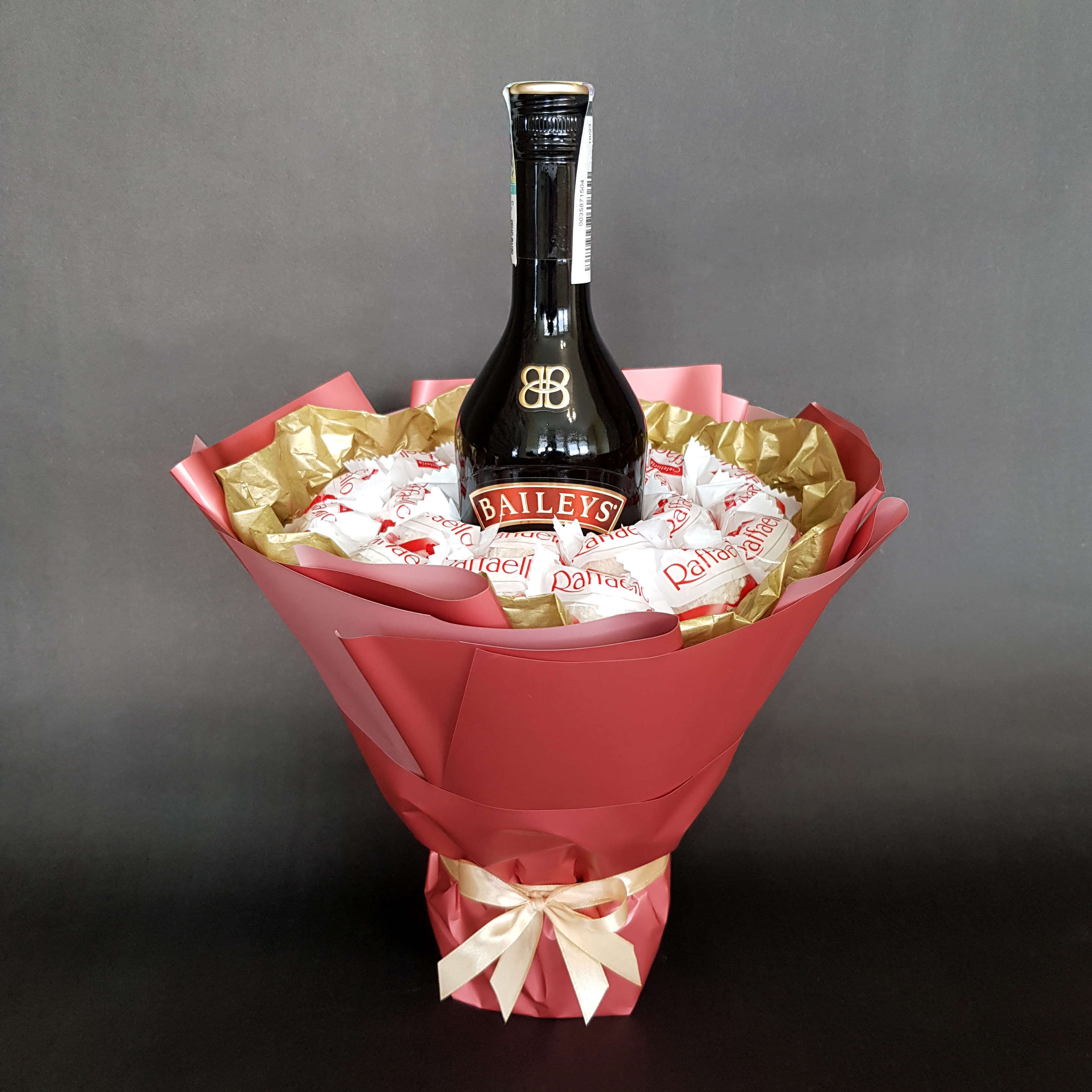 букет из конфет с Бейлис