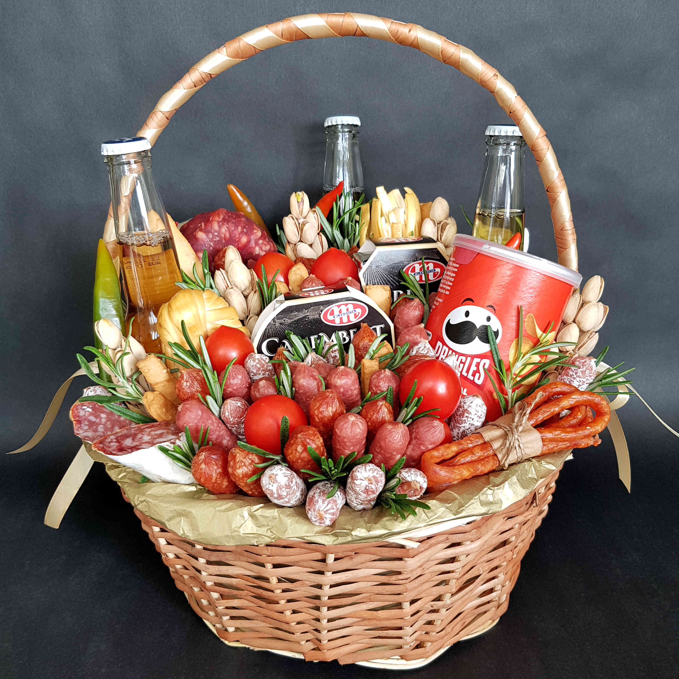 подарочная корзина мясо сыр пиво