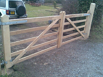 garden oak gates2.jpg