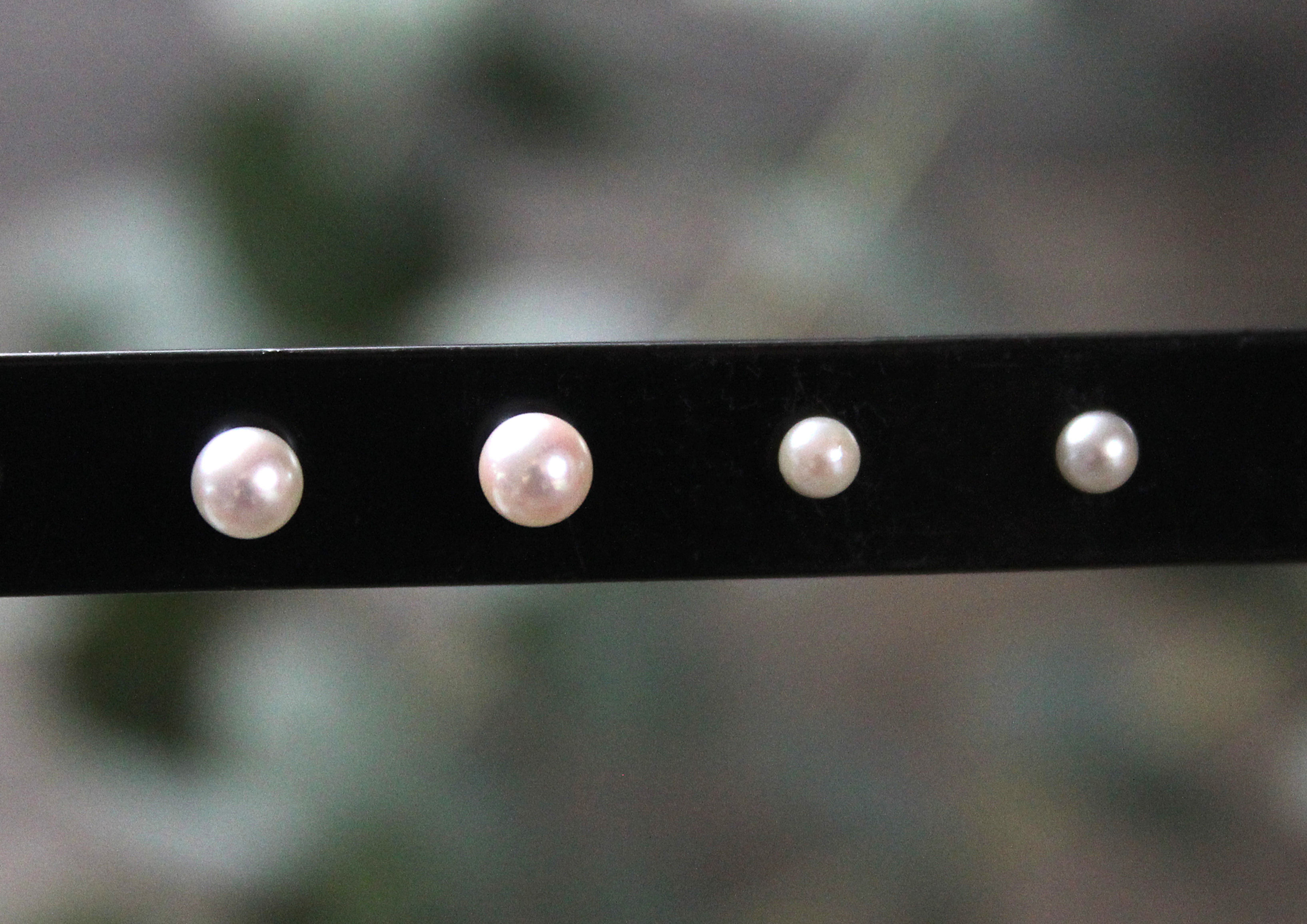 Perlen Ohrstecker Accoya weiss