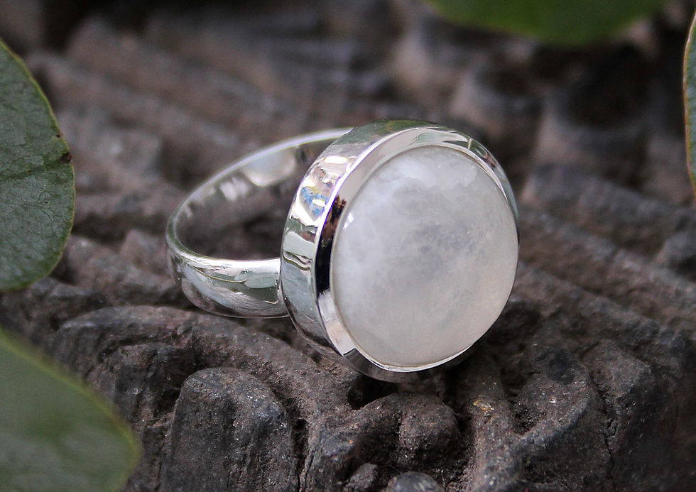 Miniatura: Regenbogenmondstein Ring rund
