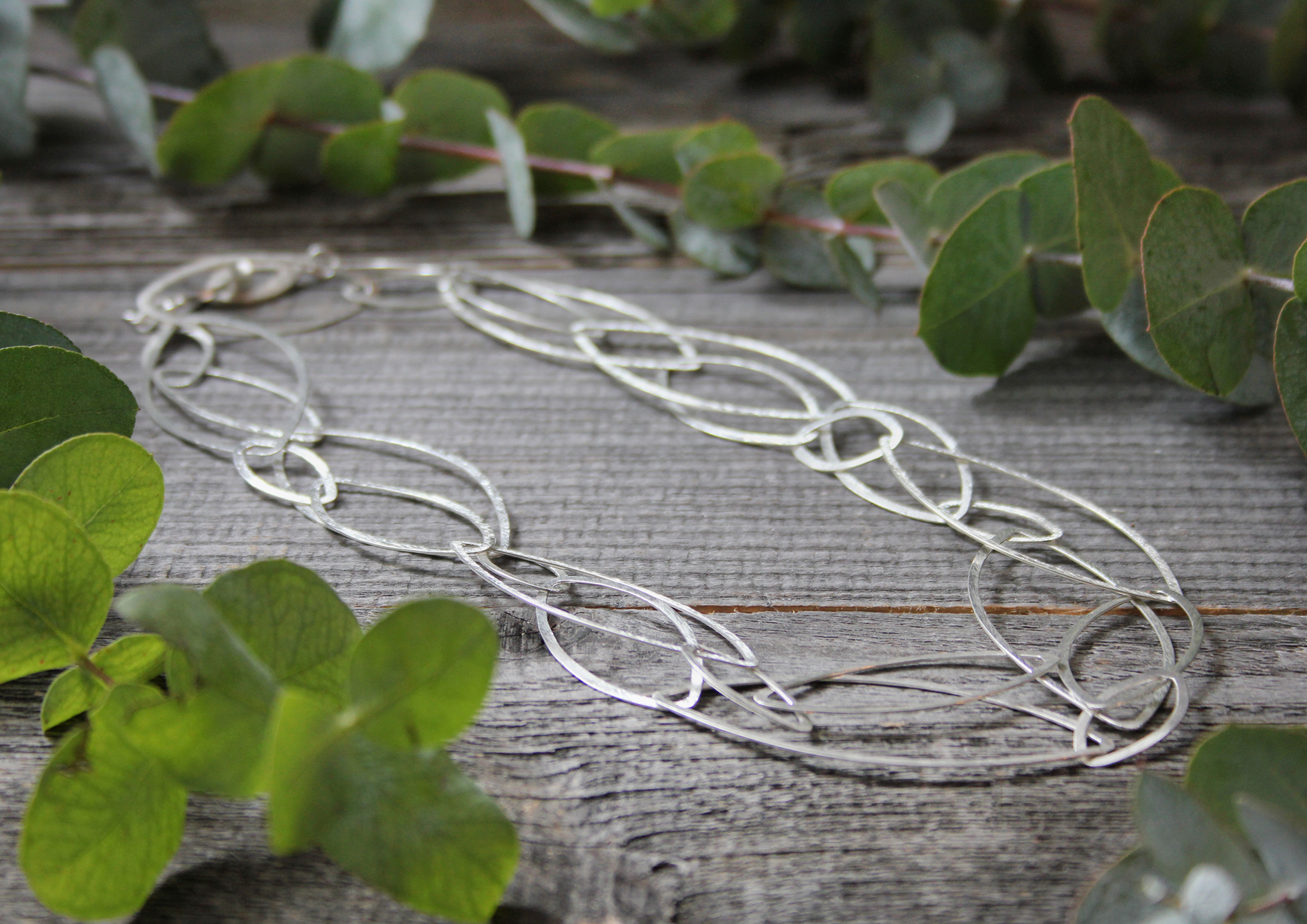 Halskette Navette ineinander fein matt