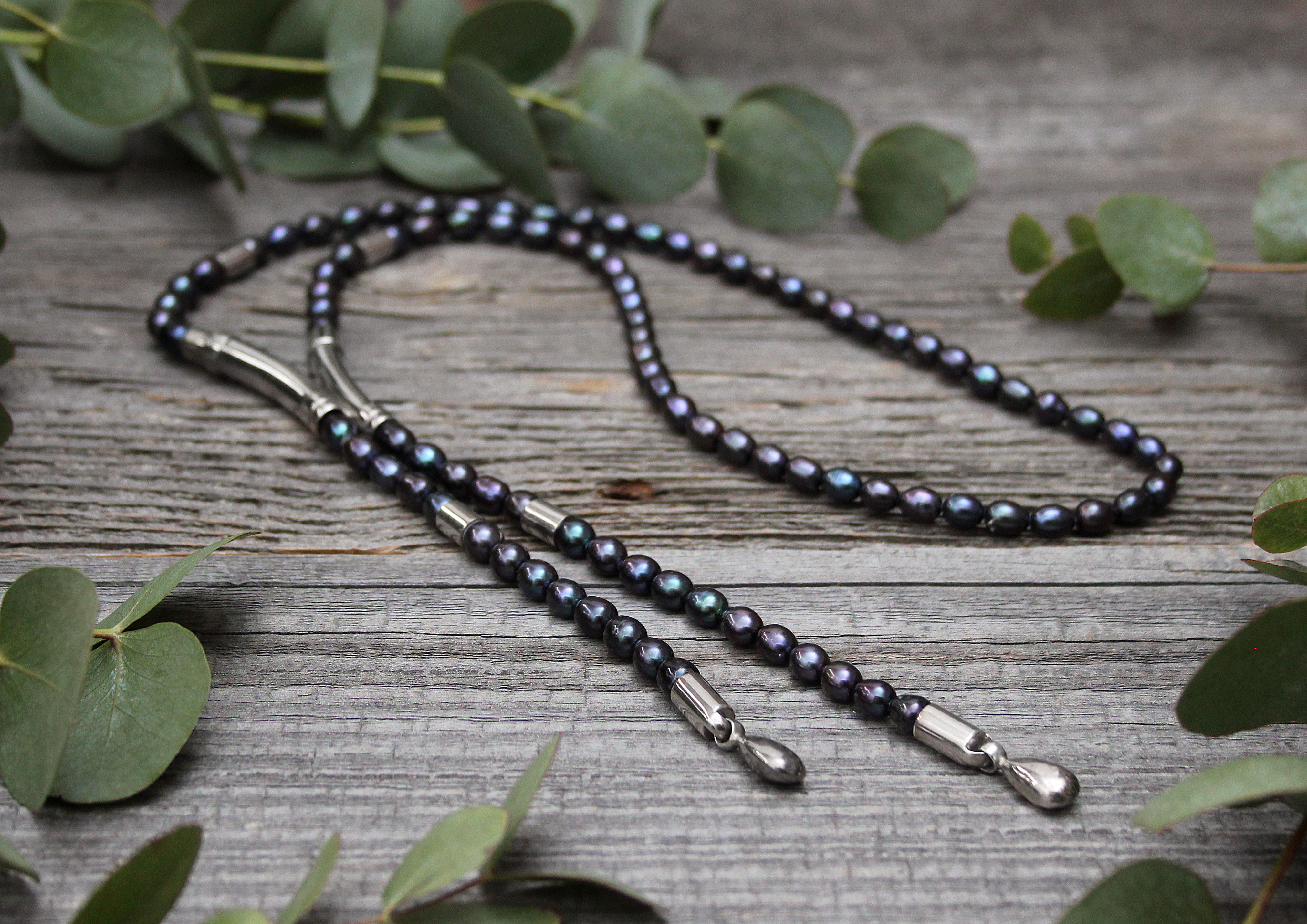 Perlen Halskette dunkel