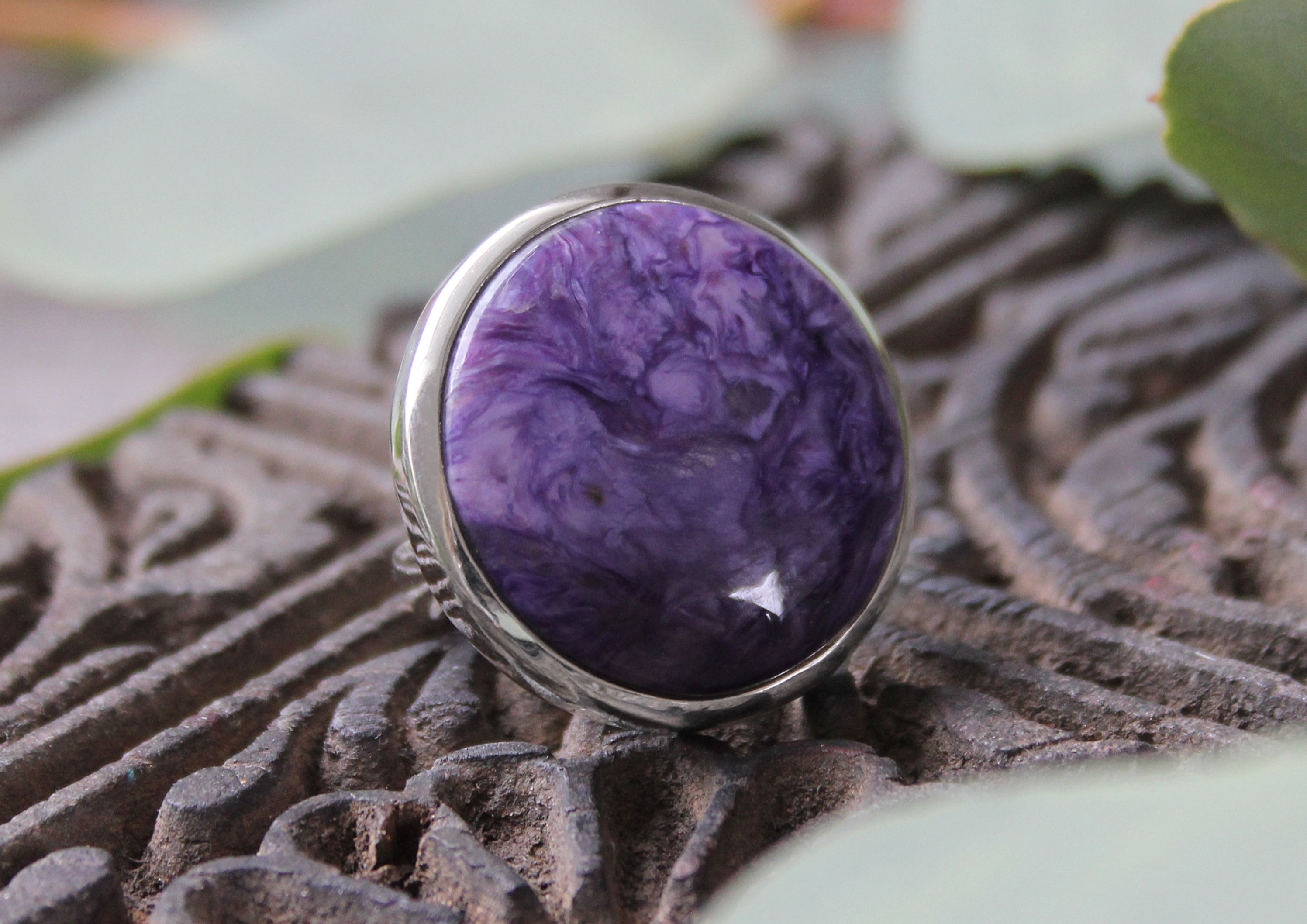 Charoit Ring rund