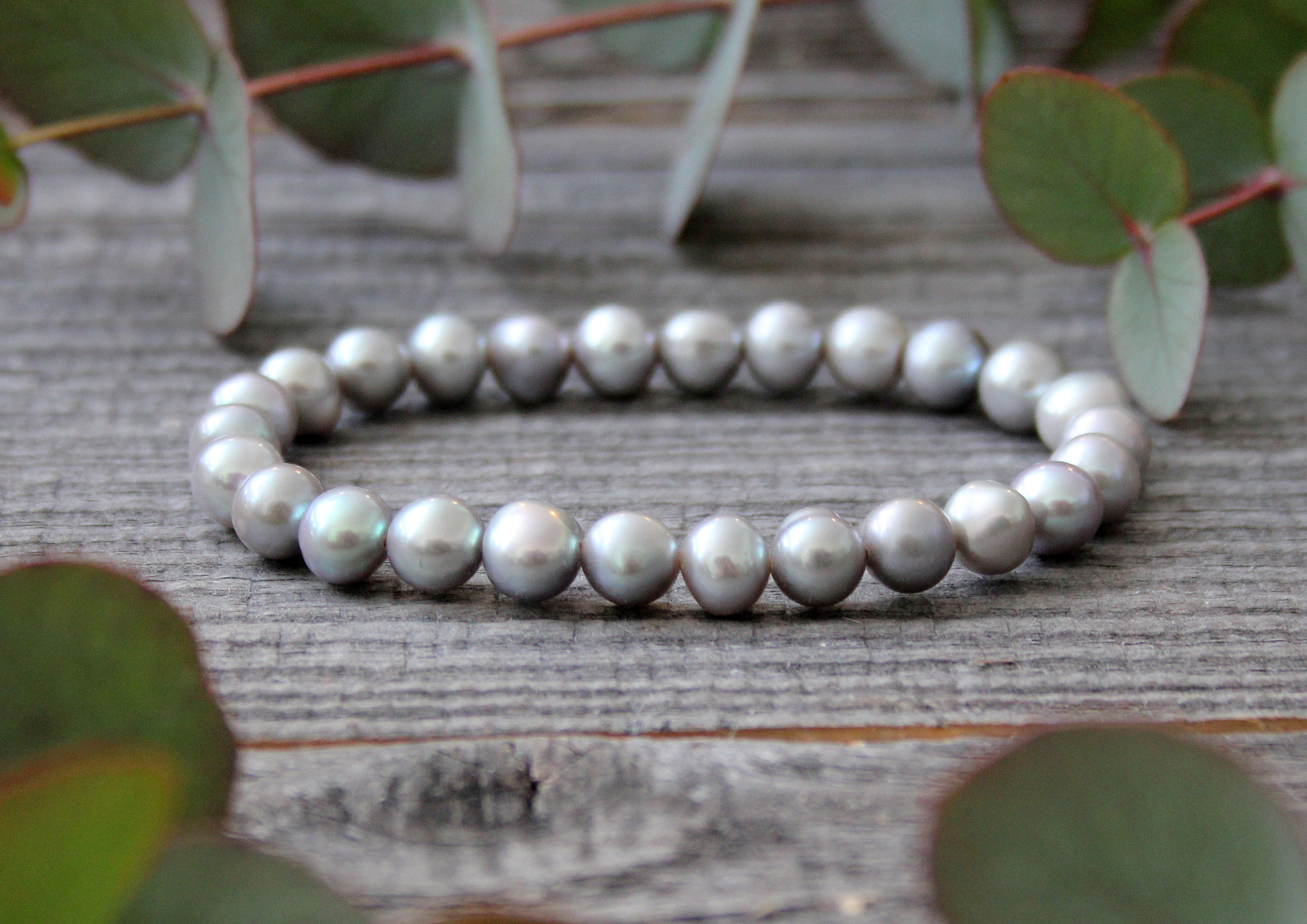 Armband Süsswasserperlen silbergrau gefärbt